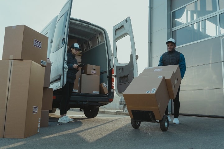 Transform Supply Chains with International Shipping in Cambridge for Global Connectivity